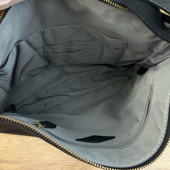 Fossil Elise Crossbody Bag Black Pebbled Leather Slim 3 Zipper Adjustable - Picture 6 of 13